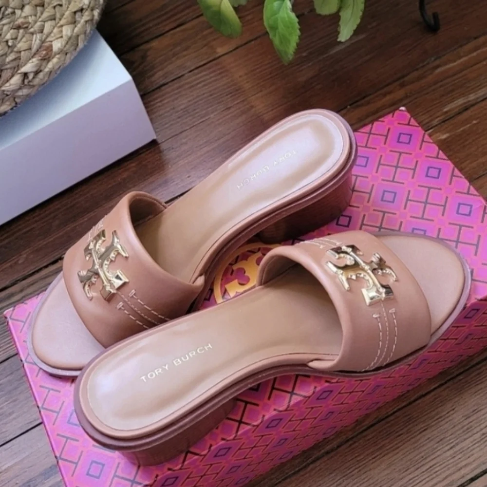 ⭐️Tory Burch womens Peep-toe Tan Slide Sandals with Gold Logo - Picture 11 of 16